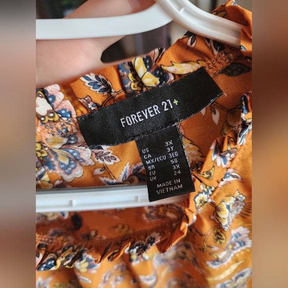 Forever21+ Floral Blouse - Picture 2 of 3